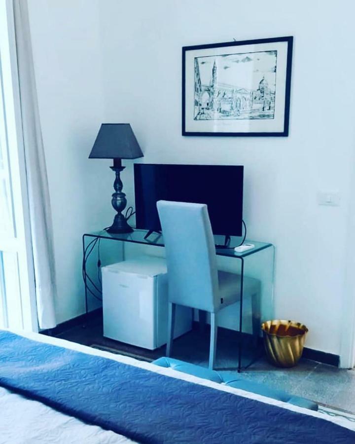B&B Charme Centre-Ville Artistic & Literary Rooms Palermo Ngoại thất bức ảnh
