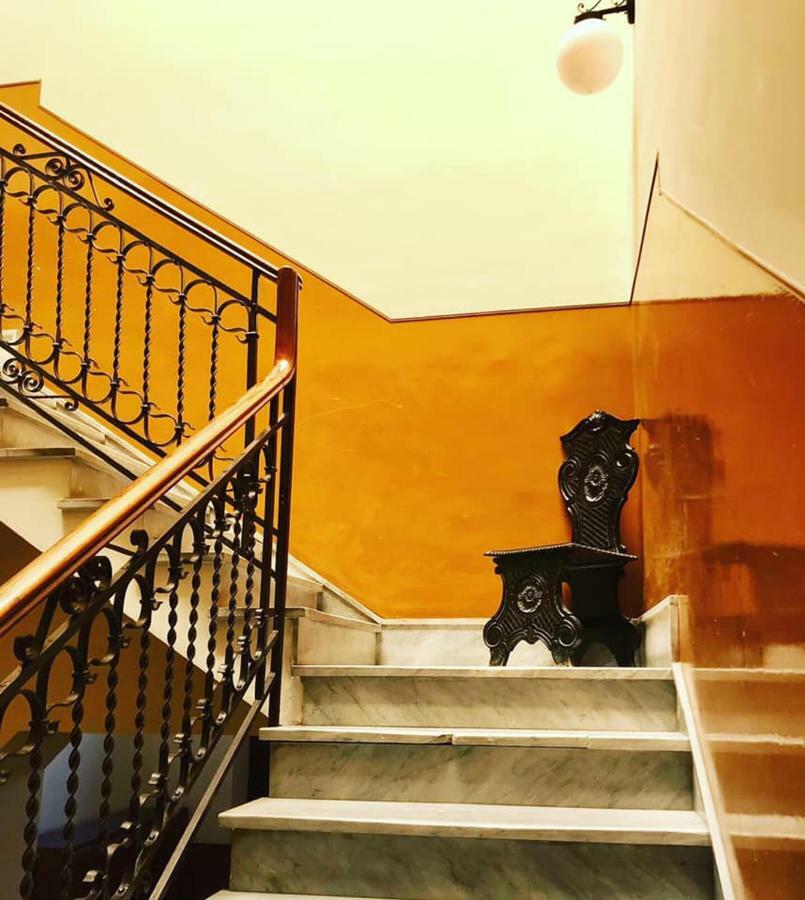 B&B Charme Centre-Ville Artistic & Literary Rooms Palermo Ngoại thất bức ảnh